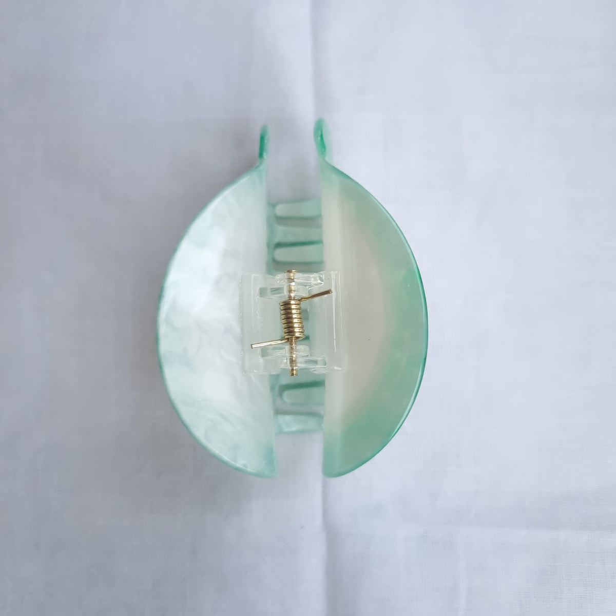 HAIR CLIPS