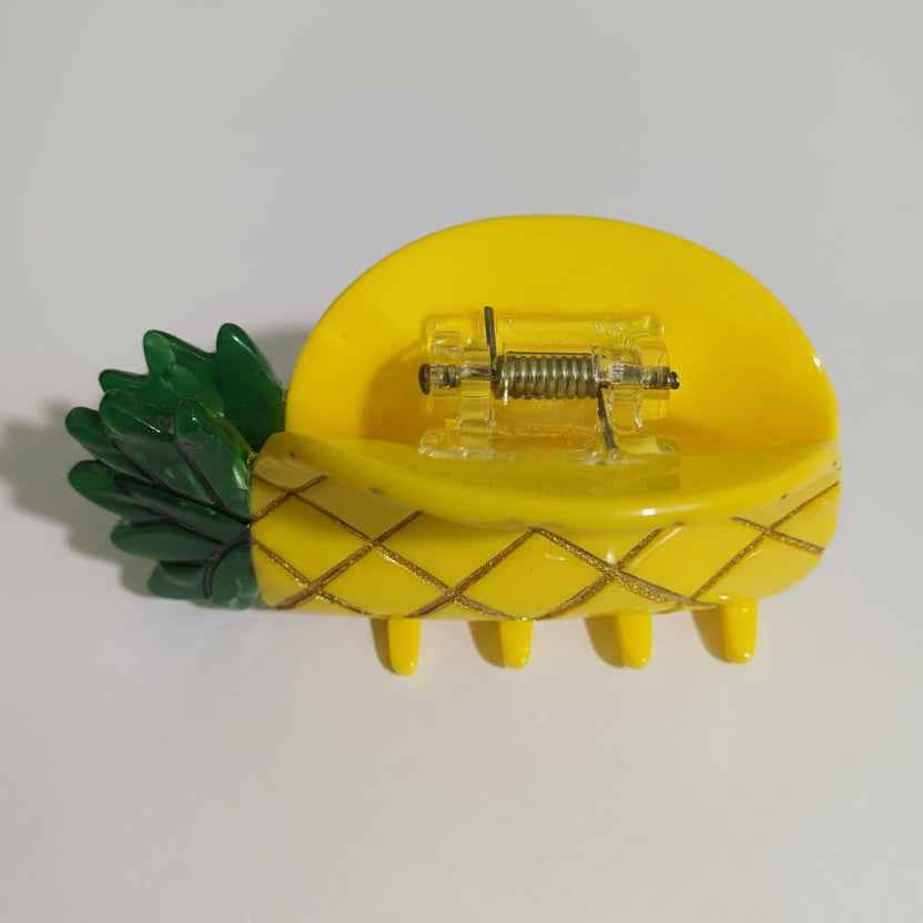 HAIR CLIPS